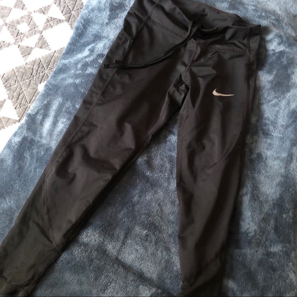 Nike crop leggings